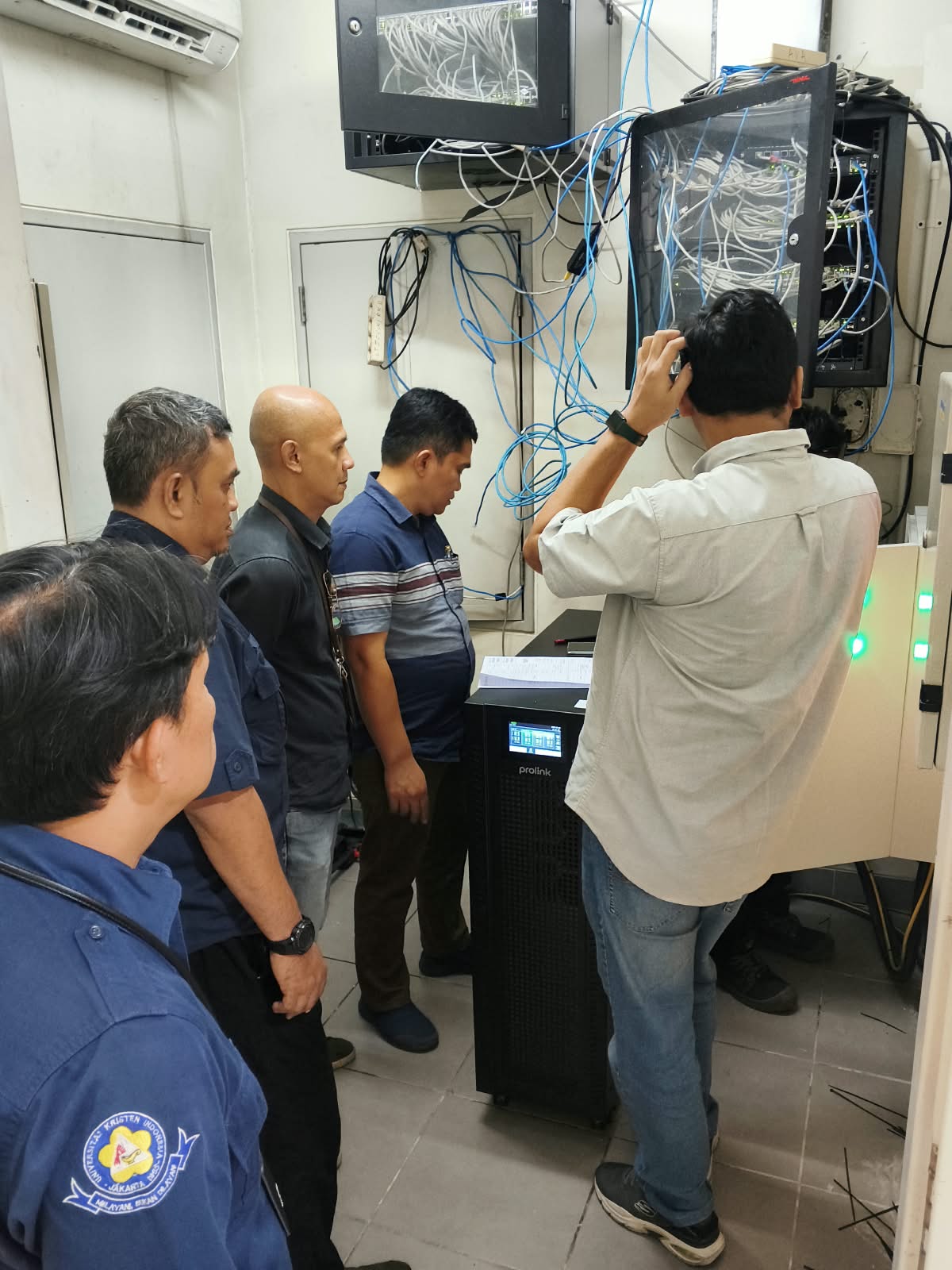 Instalasi UPS Online Prolink PRO83340QS untuk RS UKI