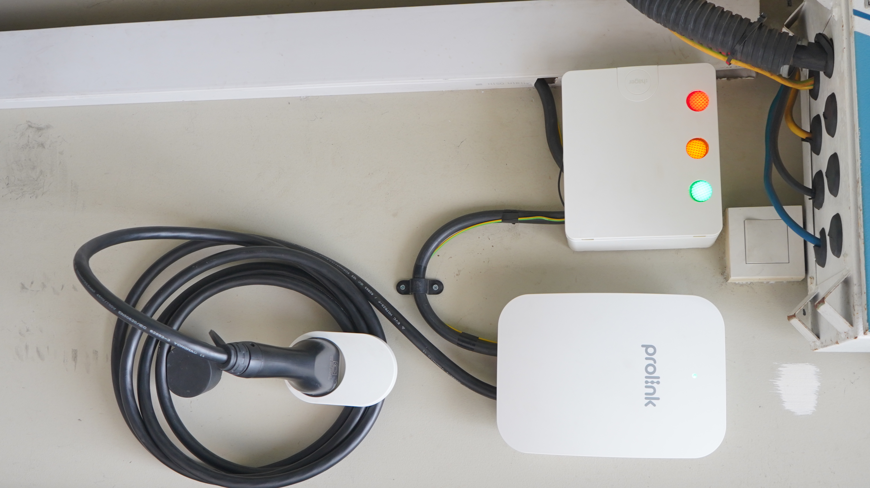Instalasi Prolink PEV III 6500W AP Series Wall-Mounted EV Charger – Perumahan Intercon, Jakarta